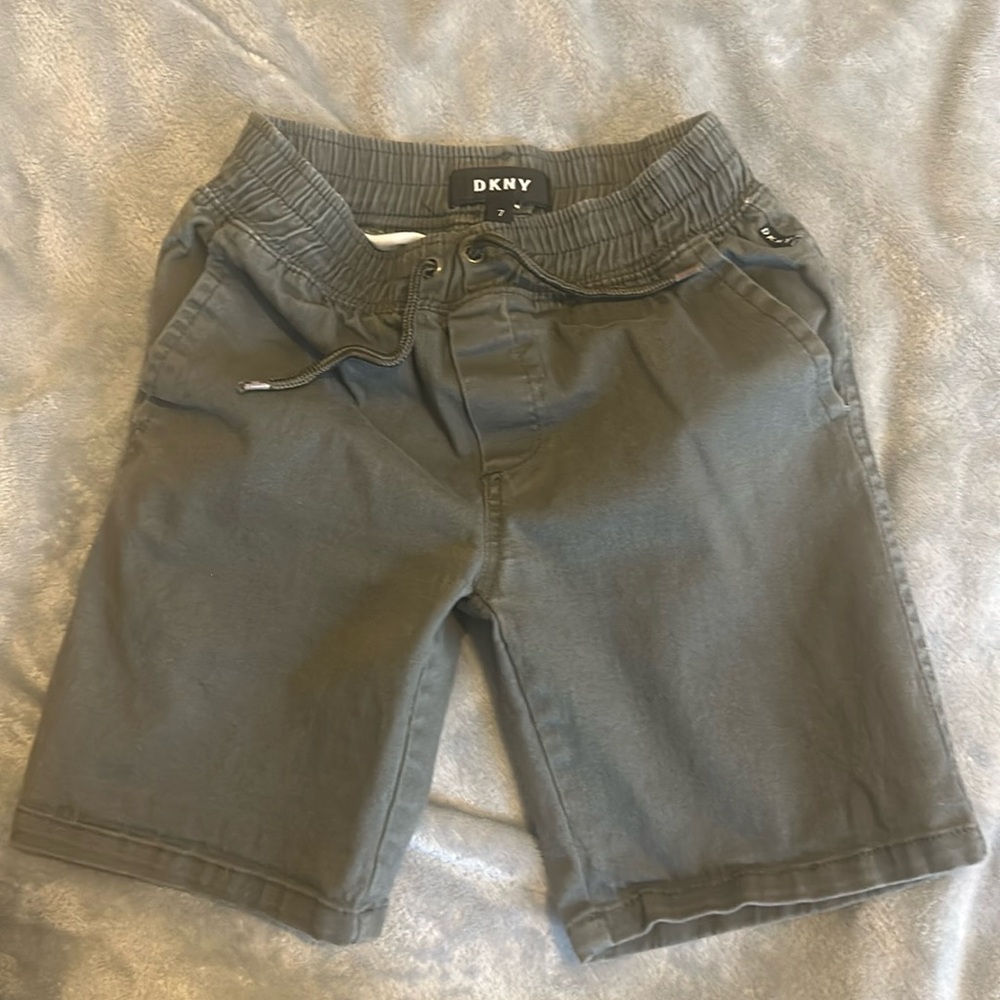 Boy’s DKNY size 7 shorts